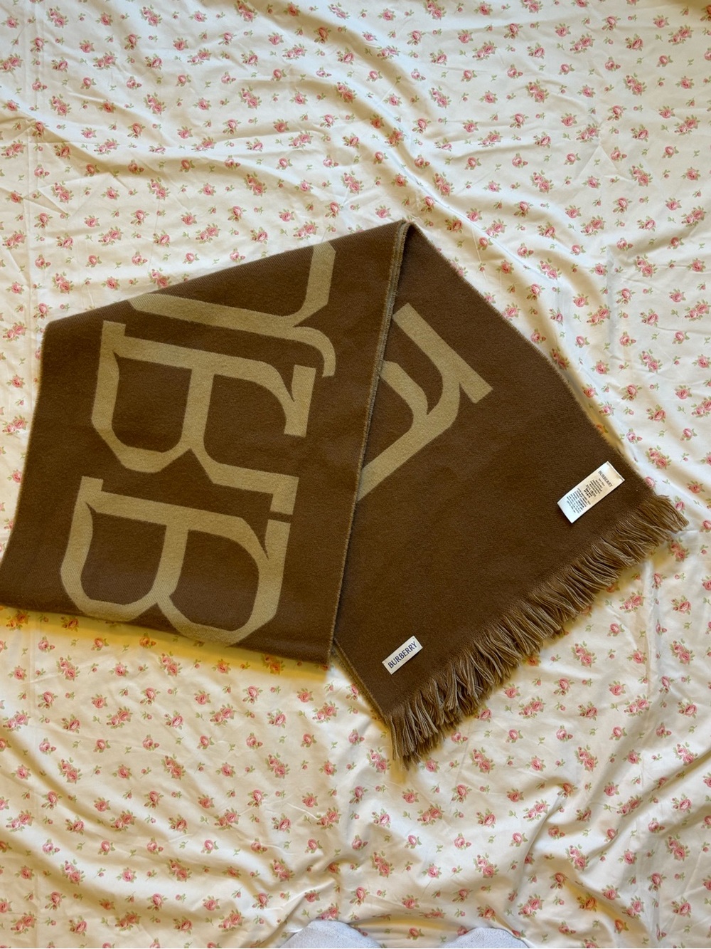 Burberry Olive Green and Brown Logo Fringe Scarf - Picture 4 of 6